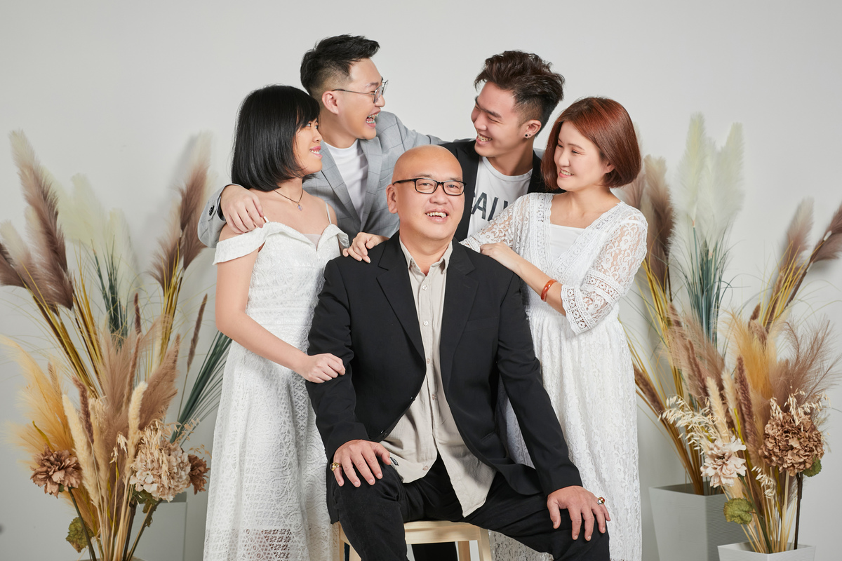 Qi Lin's Family